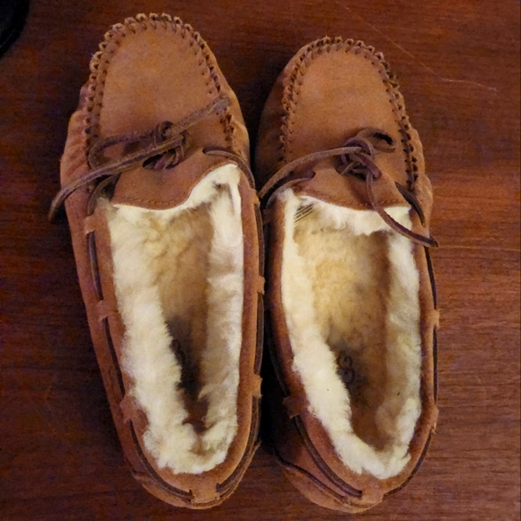 Ugg Dakota moccasins - Picture 2 of 16